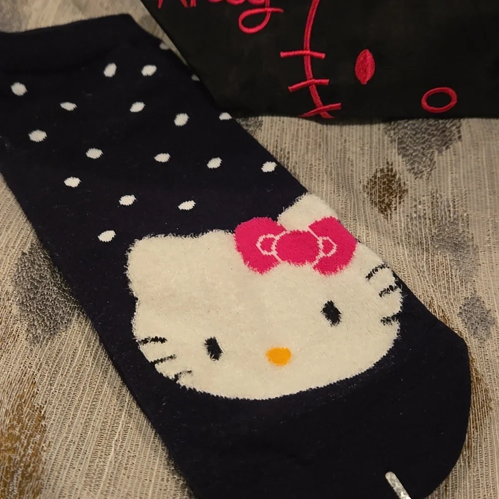 Hello Kitty large capacity waterproof wristlet bag with matching socks